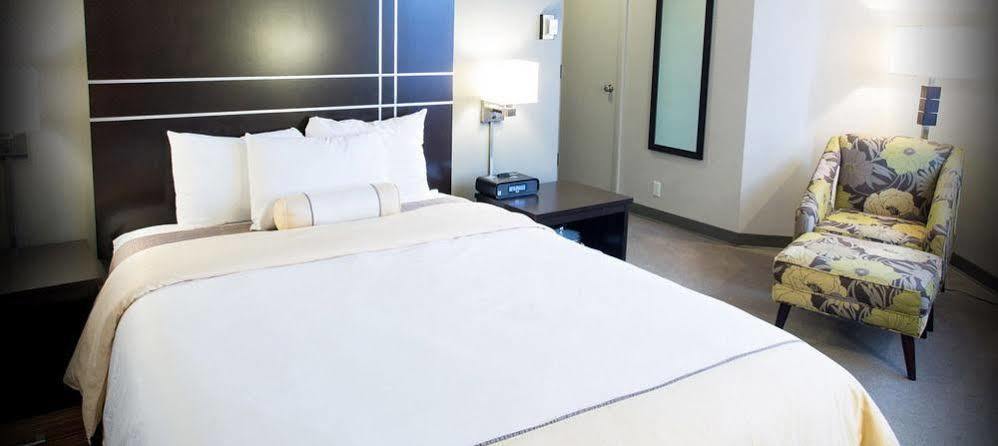 Iowa House Hotel Айова-Сіті Екстер'єр фото